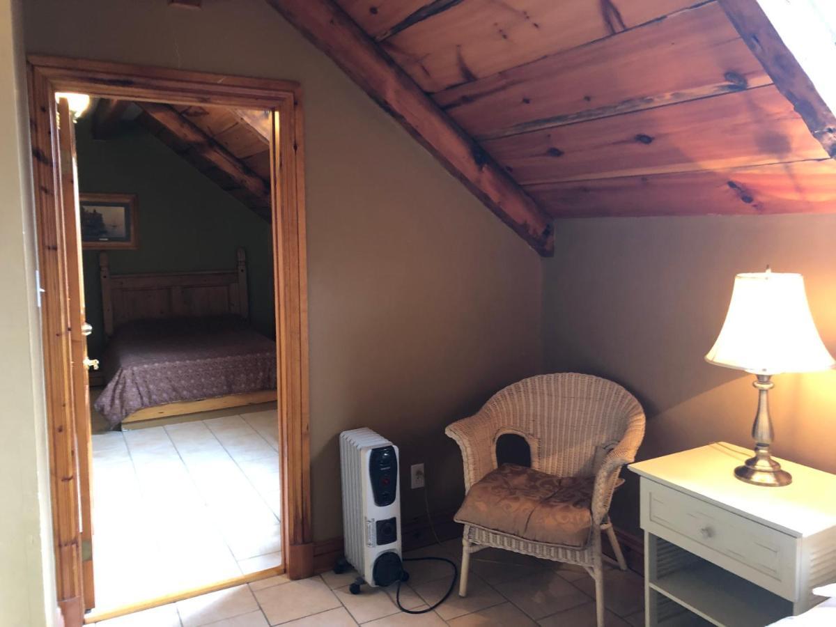 Hotel Manoir Ramezay Marieville Exterior foto
